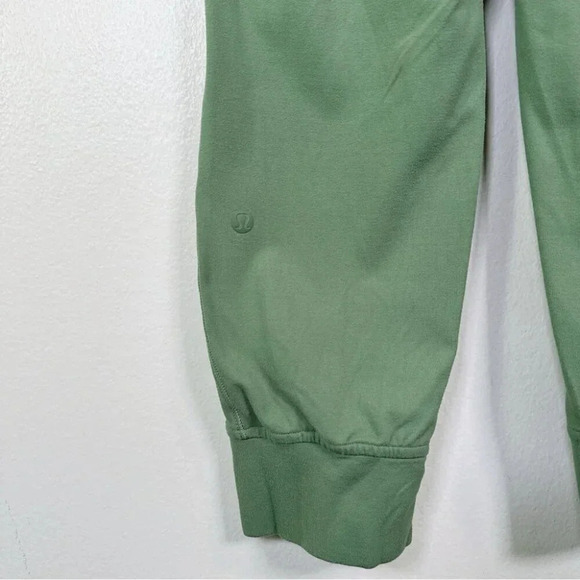 Lululemon Womens Size 2 Ready to Rulu High-Rise Jogger Crop Green Twill - Picture 12 of 13